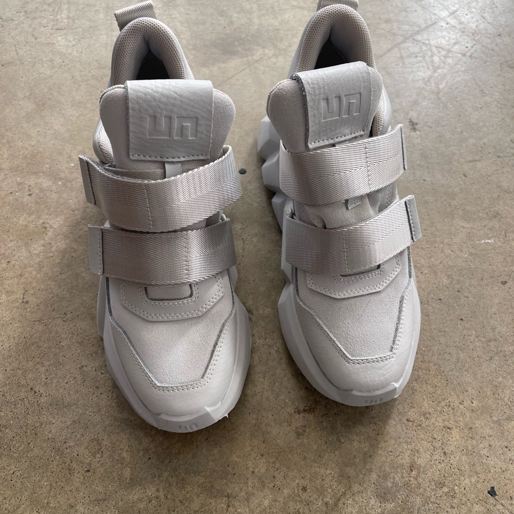 United Nude grey sneakers size 37. Leather